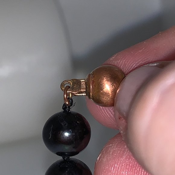 Necklace, black beads with gold clip, about 16" - Picture 3 of 7